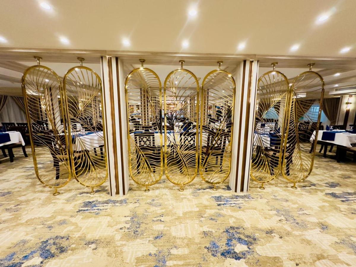 Chateau Lafayette Nile Cruise